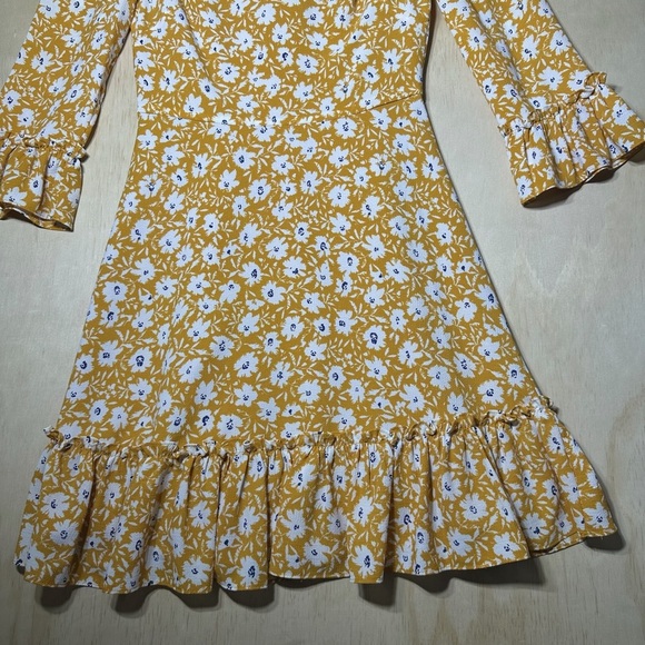 Eliza J Marigold Floral Mini Dress Size 4 - Picture 5 of 11